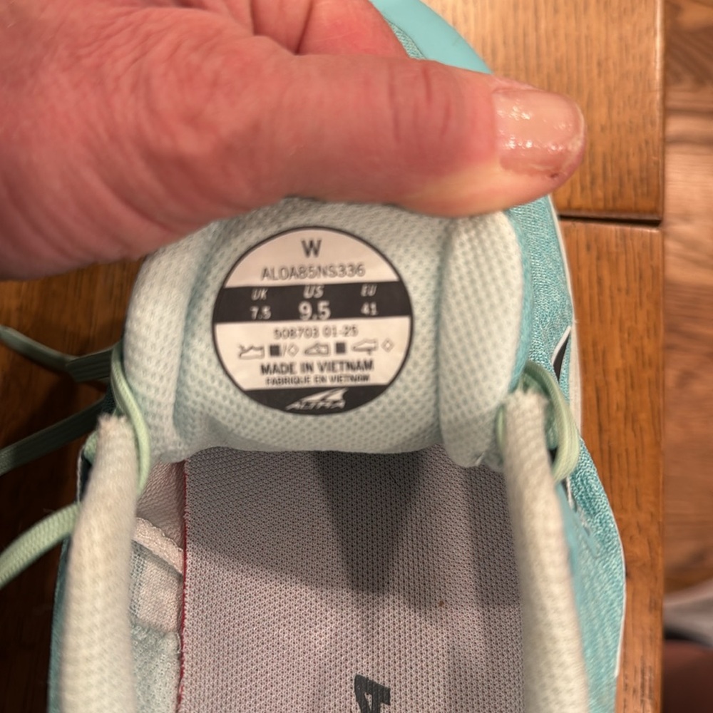 Altra trail running ladies 9.5 - Picture 11 of 11